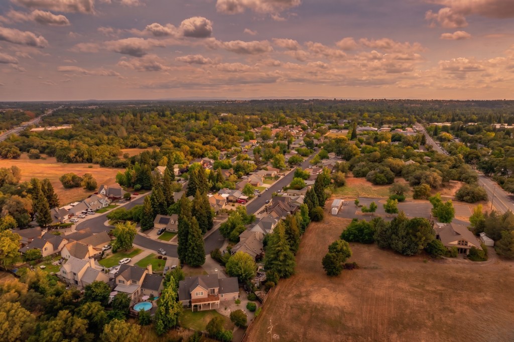 loomis acreage